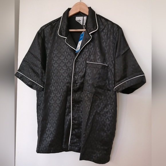 Adidas Graphics Monogram Shirt. Trefoil All Over Print. Black. New With Tags. - Picture 16 of 16